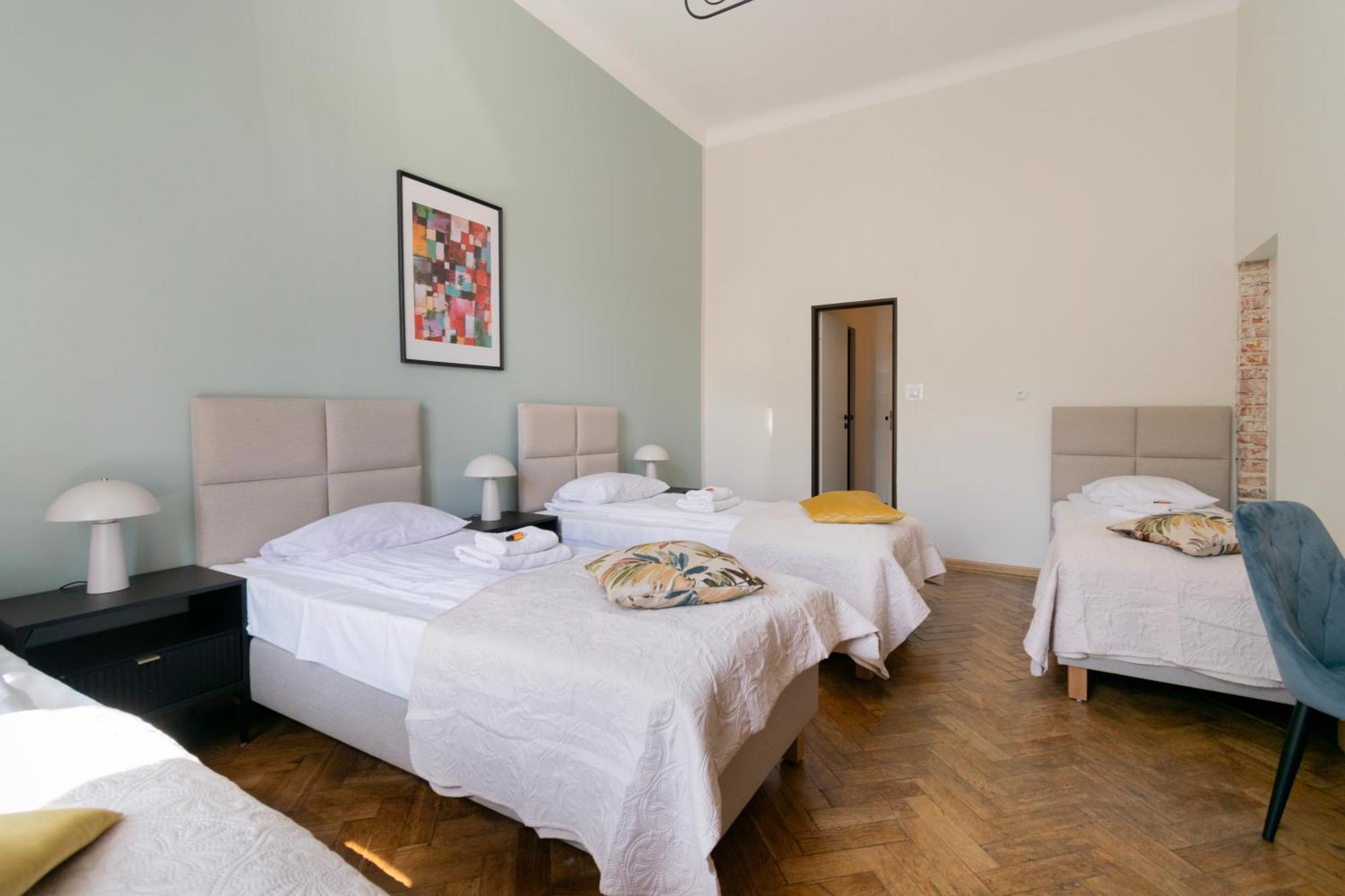 Apartments Studencka Street, Next To Planty Park Krakow Luaran gambar
