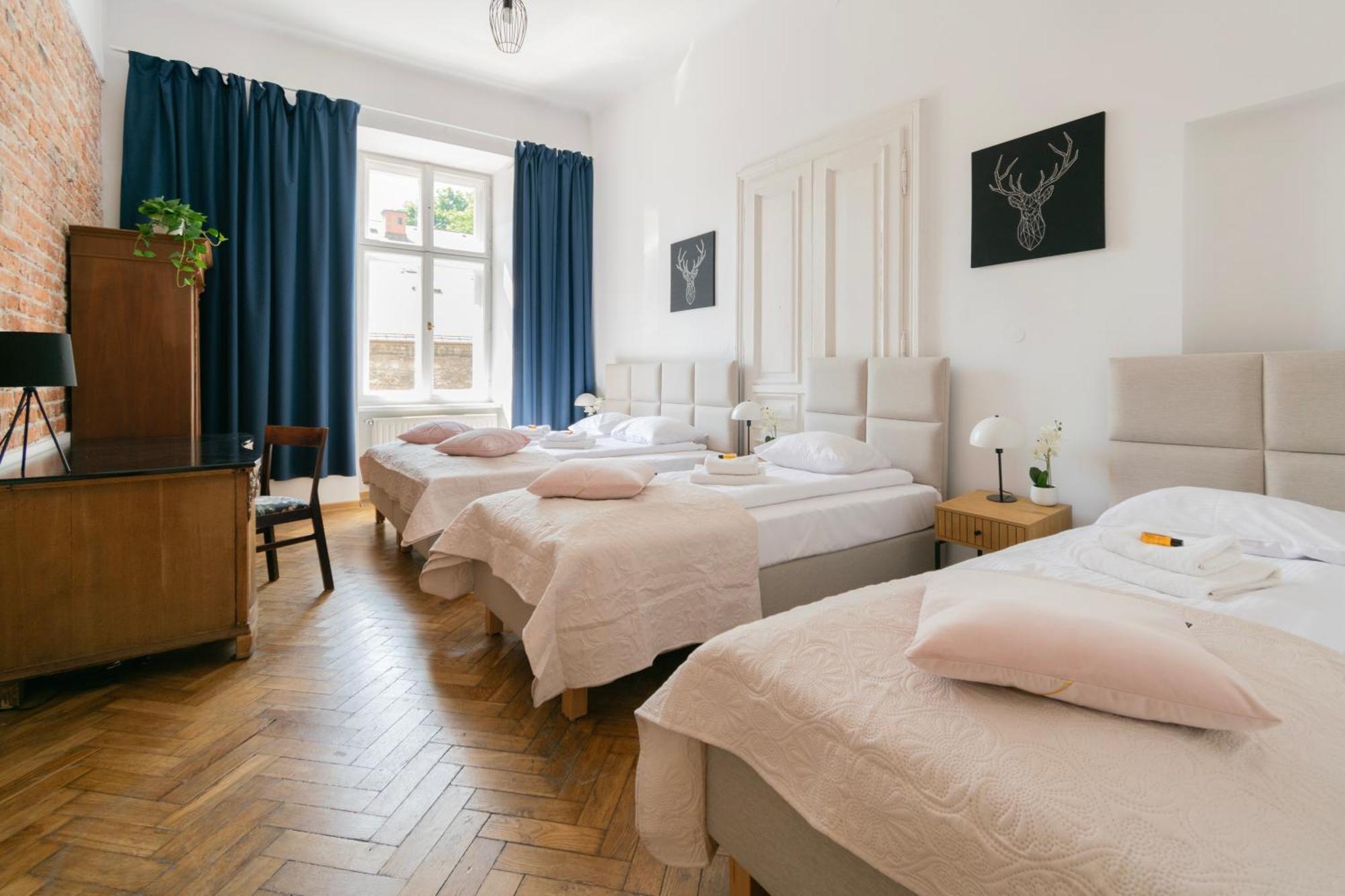 Apartments Studencka Street, Next To Planty Park Krakow Luaran gambar