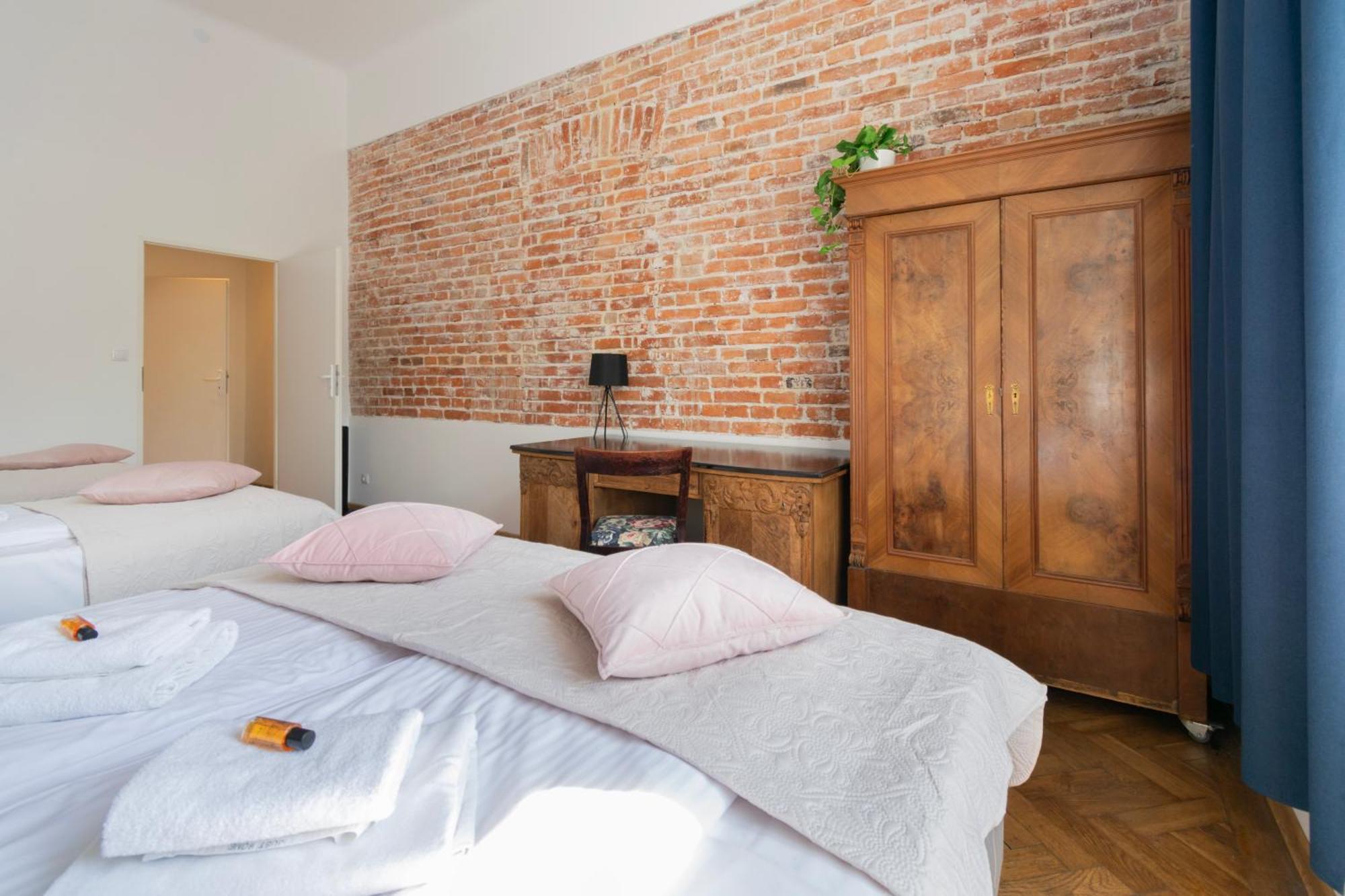 Apartments Studencka Street, Next To Planty Park Krakow Luaran gambar
