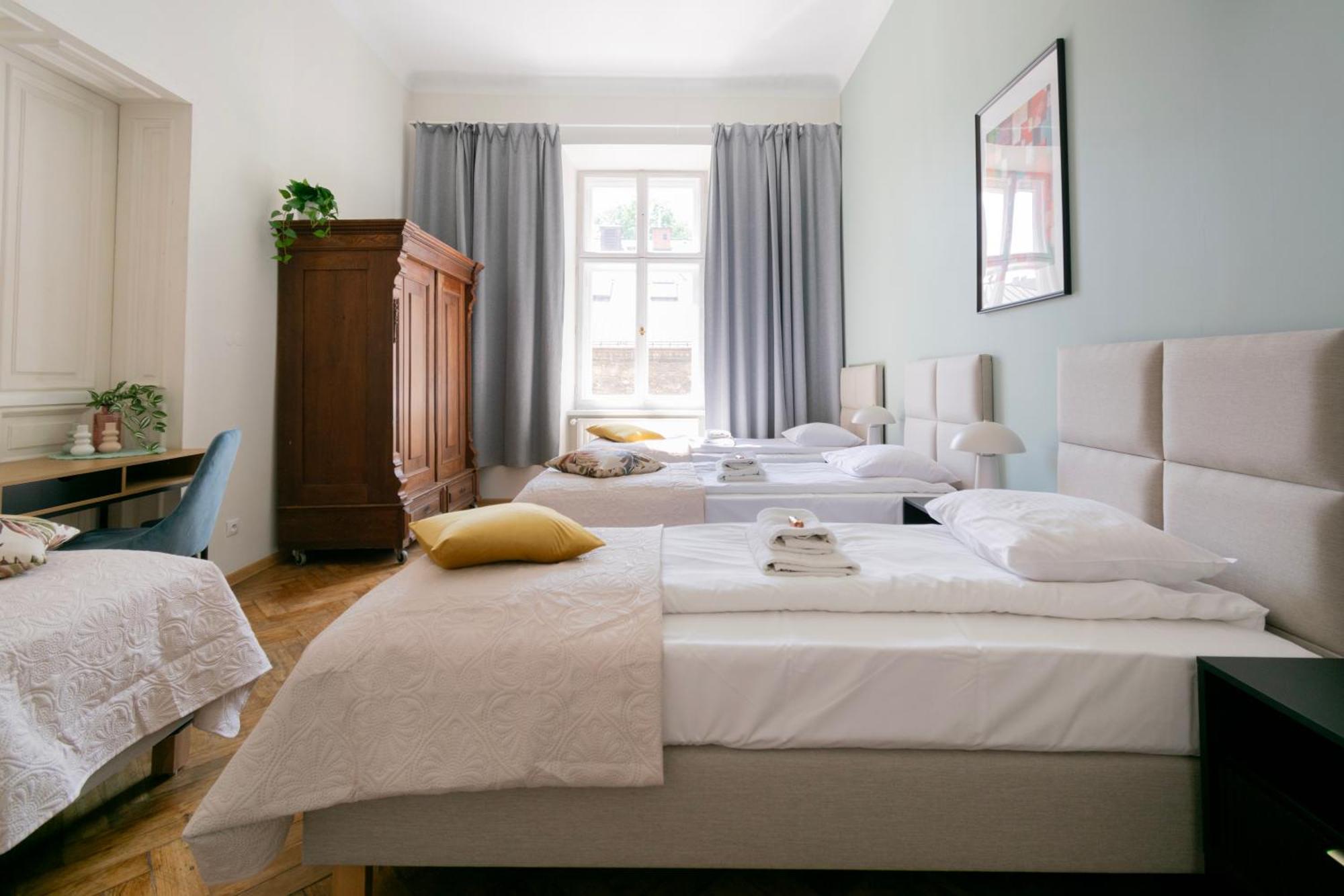 Apartments Studencka Street, Next To Planty Park Krakow Luaran gambar