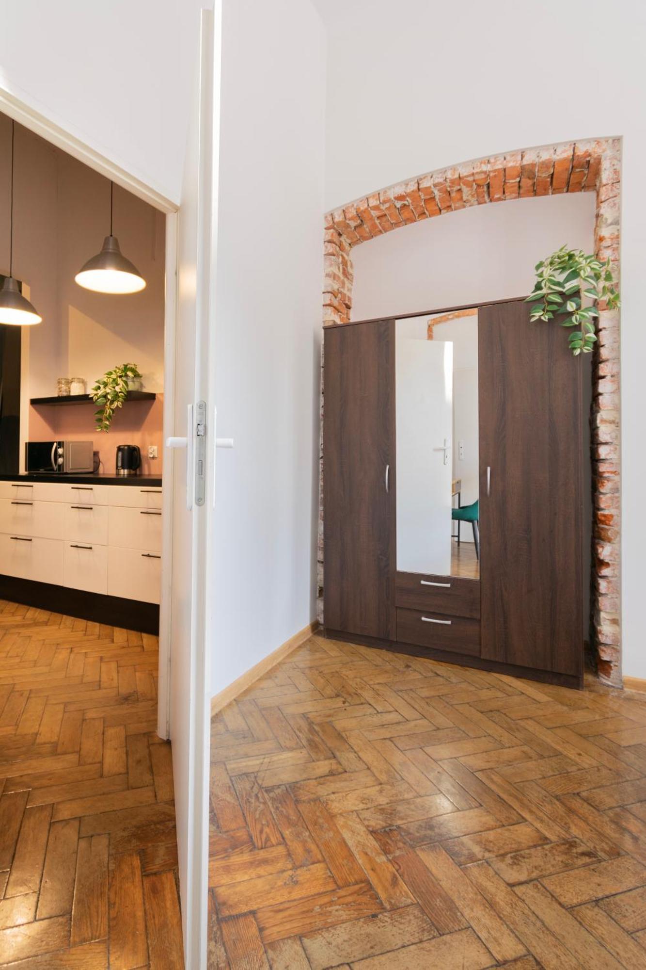 Apartments Studencka Street, Next To Planty Park Krakow Luaran gambar