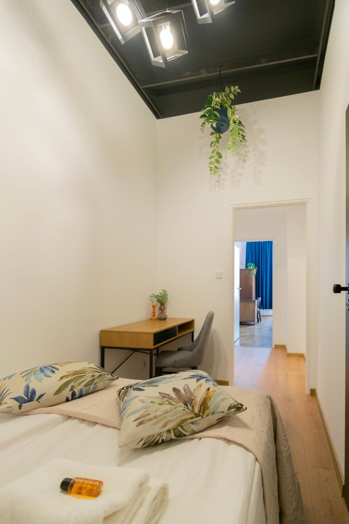 Apartments Studencka Street, Next To Planty Park Krakow Luaran gambar