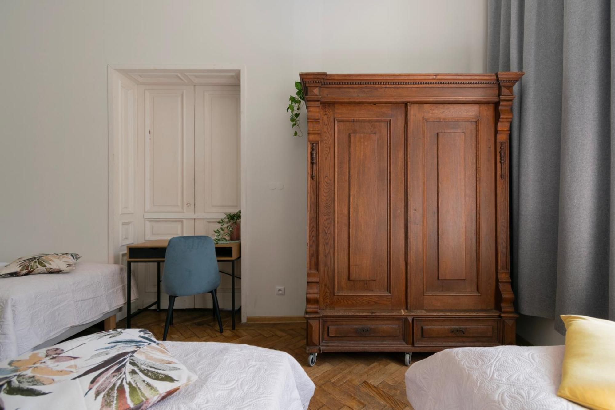 Apartments Studencka Street, Next To Planty Park Krakow Luaran gambar